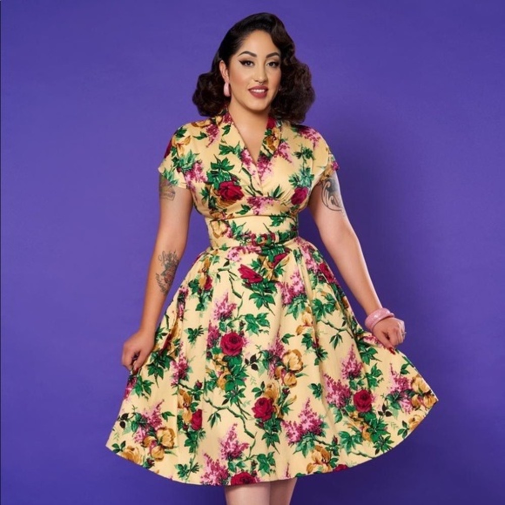Pinup Girl Clothing Nadia in Floral Print Size XL